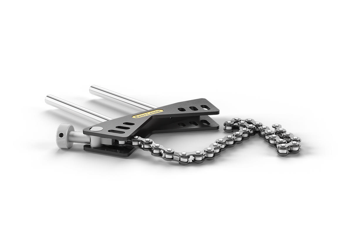 V-bracket with chain and rods
