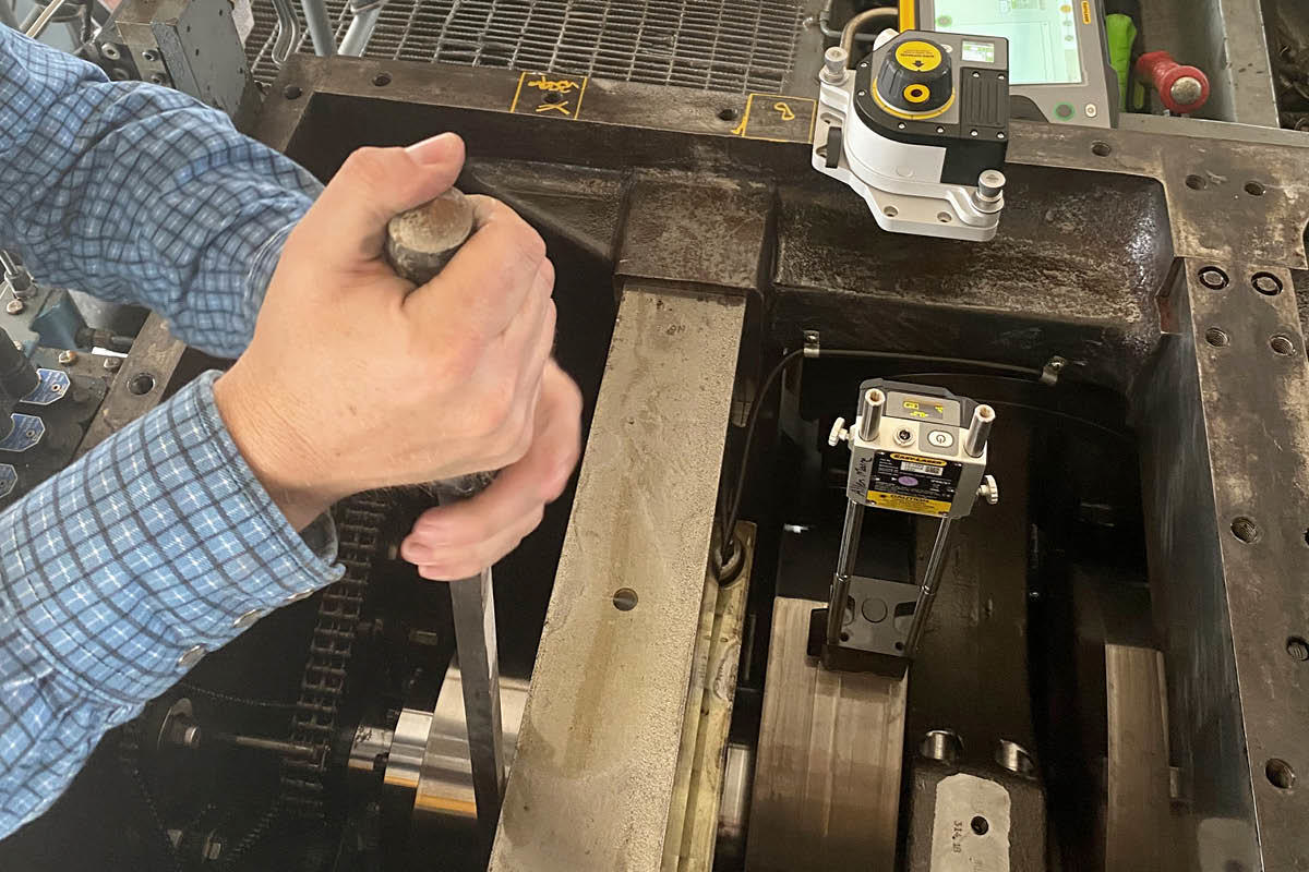 Checking crank shaft thrust