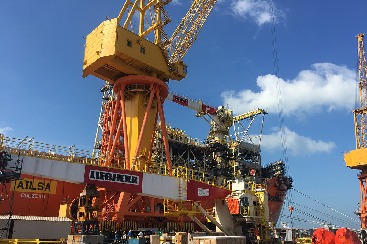 Loading crane