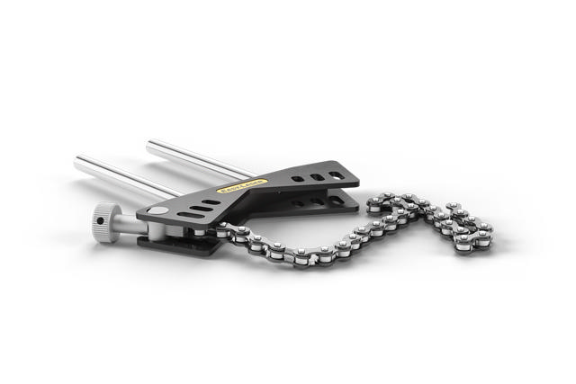 V-bracket with chain and rods