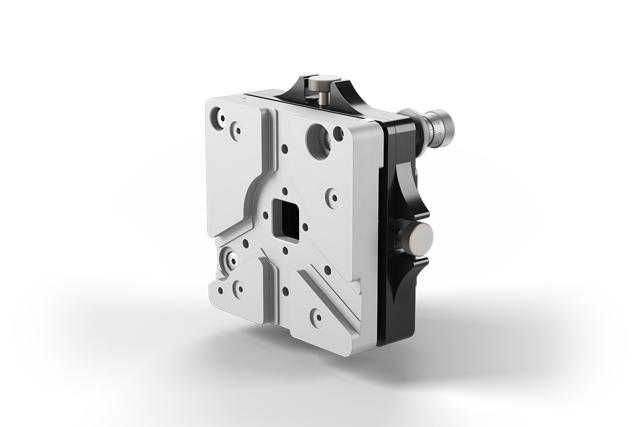 Offset hub for XT24